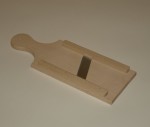 Gem�sehobel aus Holz mit rostfreien Messer sehr Scharf