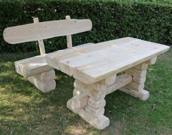 Rustikaler Holz Gartentisch und Bank, massive Gartenm�bel