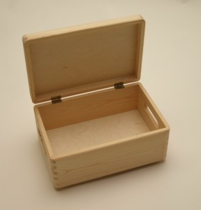 Holzkiste Holzbox 30 x 20 x 14 cm mit Deckel